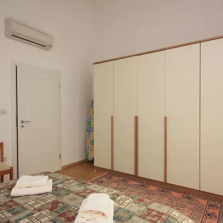 Seaside Holiday House Milna, Brac - 3242 * Milna (Brac)